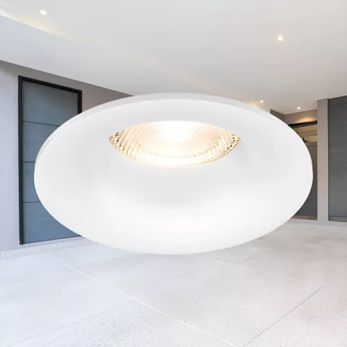 BRY-TETRA-D-RND-WHT-SPOTLIGHT