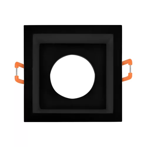 BRY-TETRA-CF-SQR-BLC-SPOTLIGHT