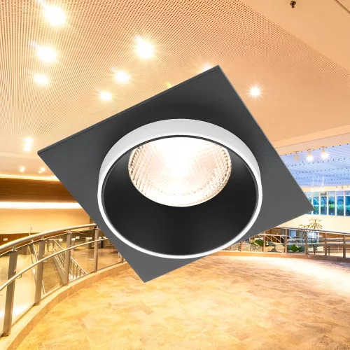 BRY-ALFA-E-SQR-BLC-WHT-SPOTLIGHT
