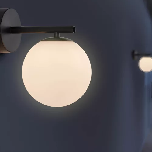 BRY-S013W-1H-1xG9-OPL-BLC-WALL LIGHT