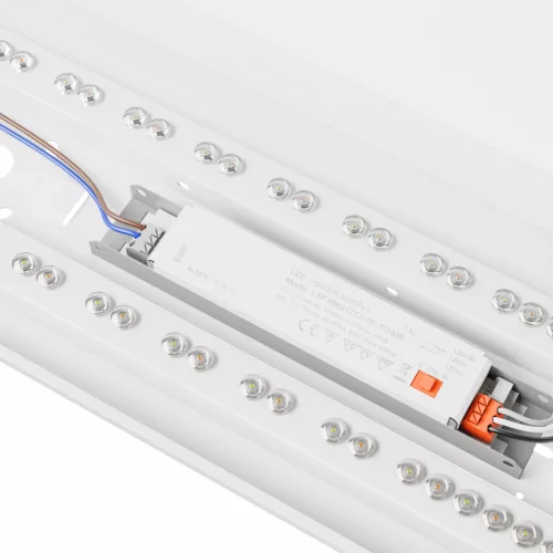 LIMEA COMFORT  1500mm 36W 3CCT 230V 90deg IP20 IK07 1500x170x60mm WHITE UGR<19 5 years warranty